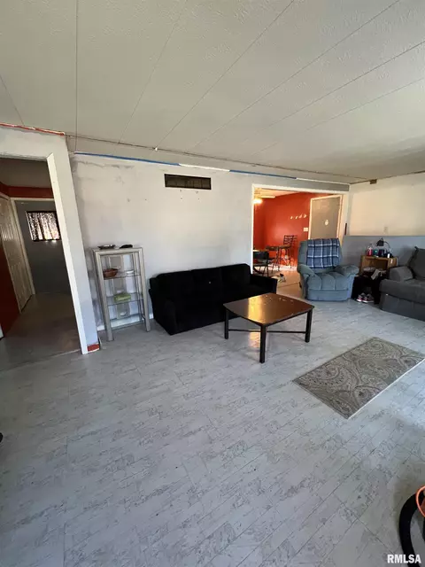 1111 E Grant St, Macomb, IL 61455 photo 5