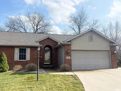 1048 W Tall Oaks Ct, Bartonville, IL 61607