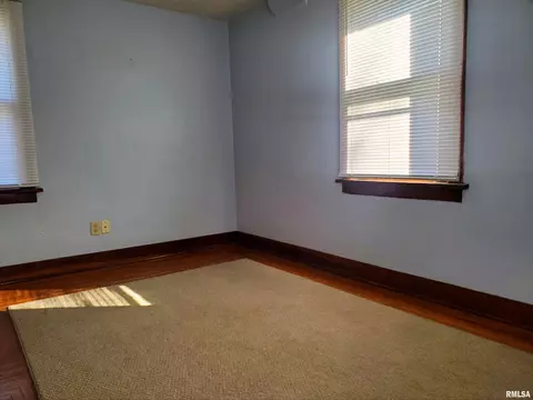 402 S 3rd St, Pekin, IL 61554 photo 20