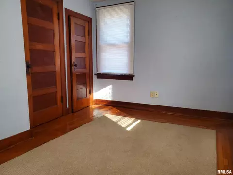 402 S 3rd St, Pekin, IL 61554 photo 19