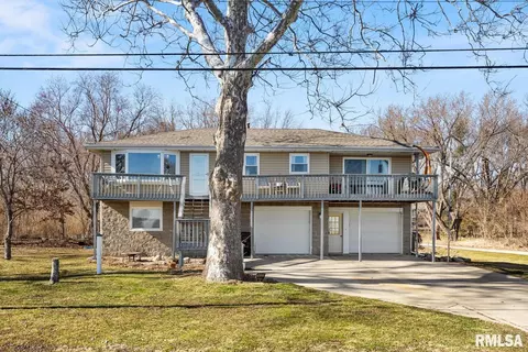 14535 N River Beach Dr, Chillicothe, IL 61523