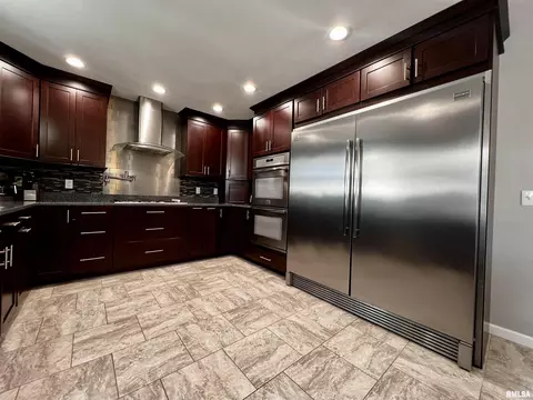 524 Meadow Dr, Macomb, IL 61455 photo 13