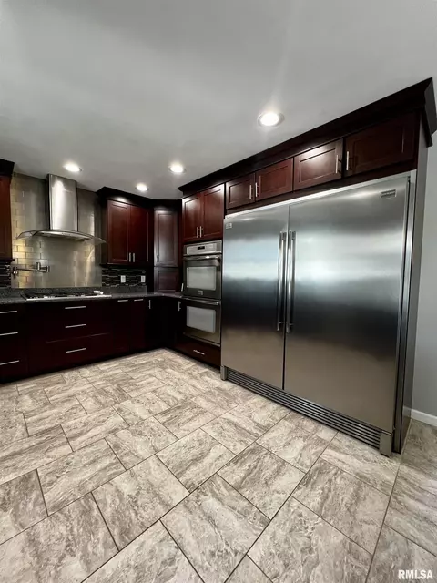 524 Meadow Dr, Macomb, IL 61455 photo 16
