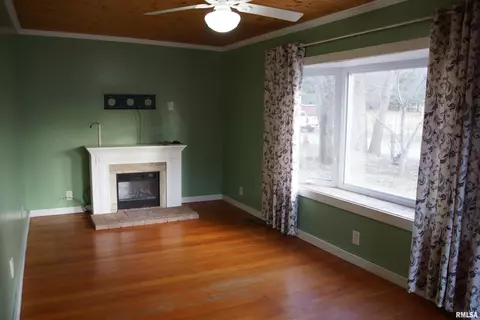 821 9th St, Lacon, IL 61540 photo 5