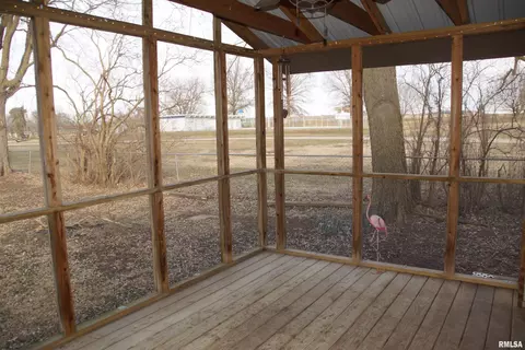 821 9th St, Lacon, IL 61540 photo 4