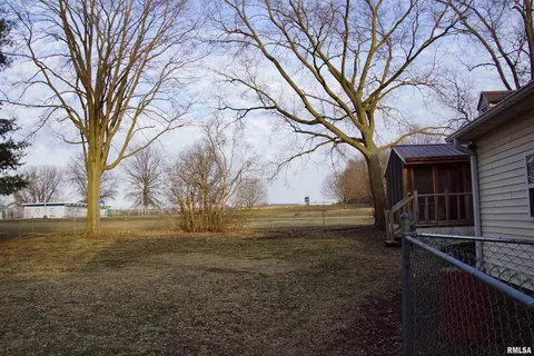821 9th St, Lacon, IL 61540 photo 3