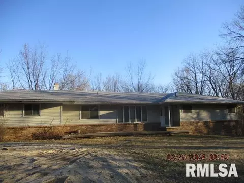 25285 N Rawalt Rd, Canton, IL 61520