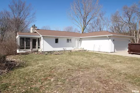 4127 N Rochelle Ln, Peoria, IL 61615