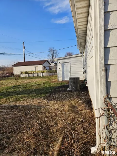 305 Temple Dr, Washington, IL 61571 photo 28