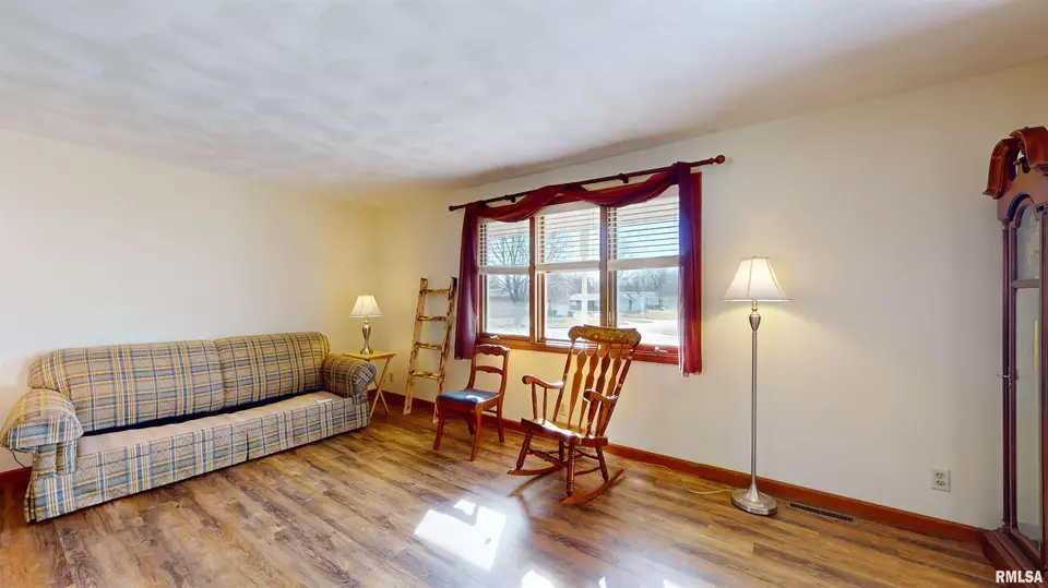  15 Country Ln, East Peoria, IL 61611 photo 9