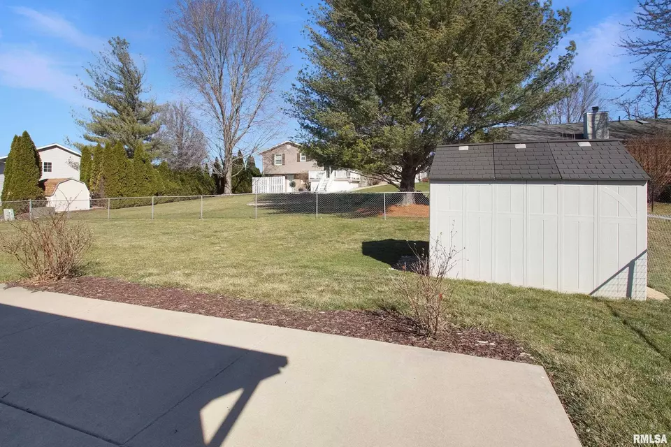  15 Country Ln, East Peoria, IL 61611 photo 6