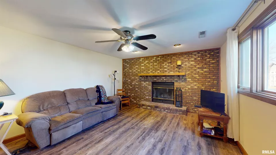  15 Country Ln, East Peoria, IL 61611 photo 32