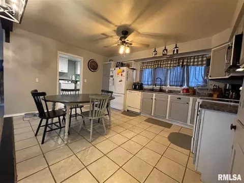 Dining - 1515 Riverview Dr, Macomb, IL 61455 photo 1 of 1