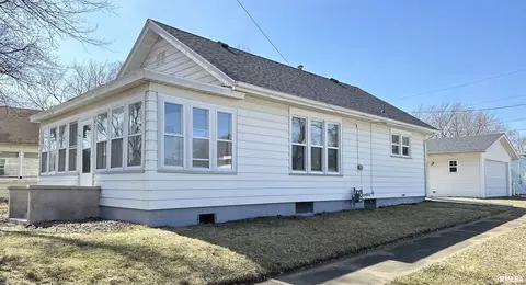 301 Minch St, South Pekin, IL 61564