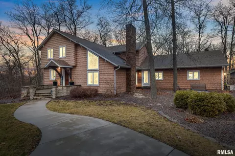 1427 NW Windermere Dr, Tremont, IL 61568