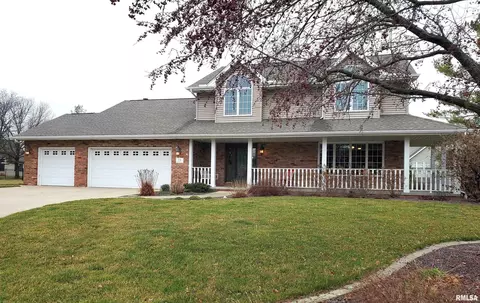 39 Emerald Ct, Morton, IL 61550