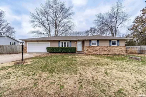 13073 Cedar St, Manito, IL 61546
