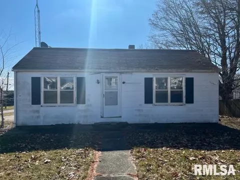 236 E South St, Astoria, IL 61501