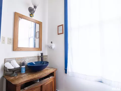 Bath - 110 N Olson St, Bishop Hill, IL 61419 photo 6 of 12