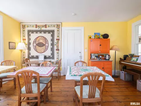 Dining - 110 N Olson St, Bishop Hill, IL 61419 photo 1 of 3
