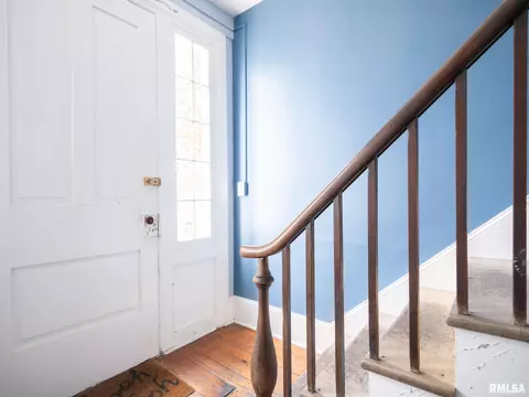 Entry Way - 110 N Olson St, Bishop Hill, IL 61419 photo 1 of 10
