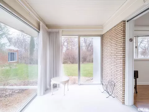 307 N Kickapoo Ter, Peoria, IL 61604 photo 24