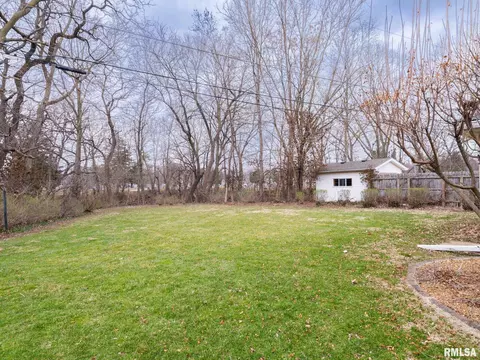 307 N Kickapoo Ter, Peoria, IL 61604 photo 7
