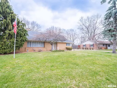 307 N Kickapoo Ter, Peoria, IL 61604 photo 2