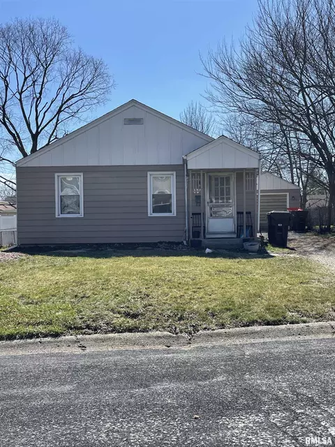 422 W Birchwood Ave, Peoria, IL 61614