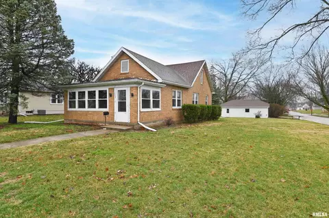 117 N High St, Lacon, IL 61540