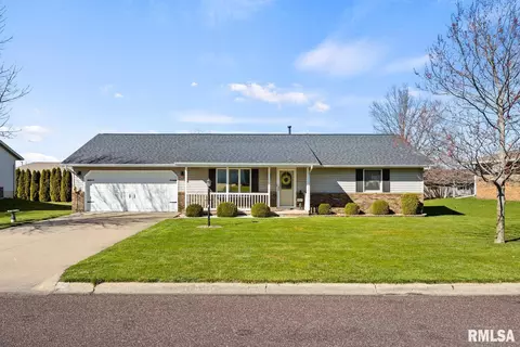 1306 W Carol Dr, Roanoke, IL 61561