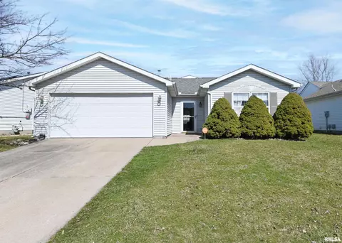 4611 W Rockwell Dr, Peoria, IL 61615