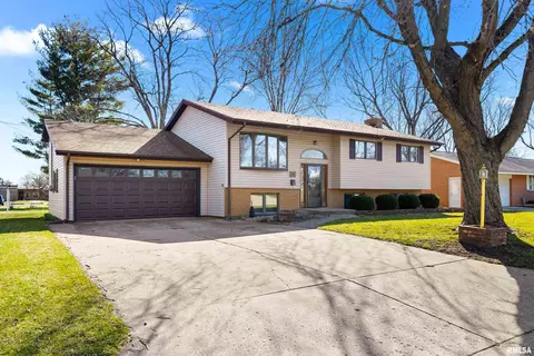 132 N Missouri Ave, Morton, IL 61550