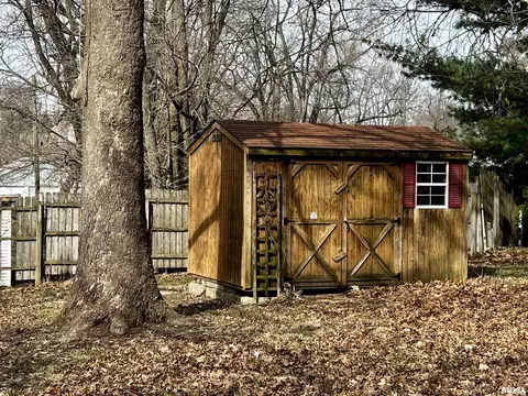 422 E Franklin St, Macomb, IL 61455 photo 25