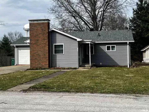 422 E Franklin St, Macomb, IL 61455