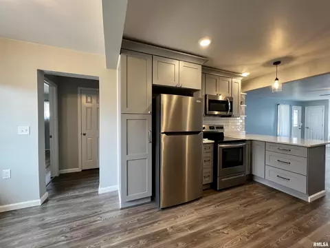 422 E Franklin St, Macomb, IL 61455 photo 10