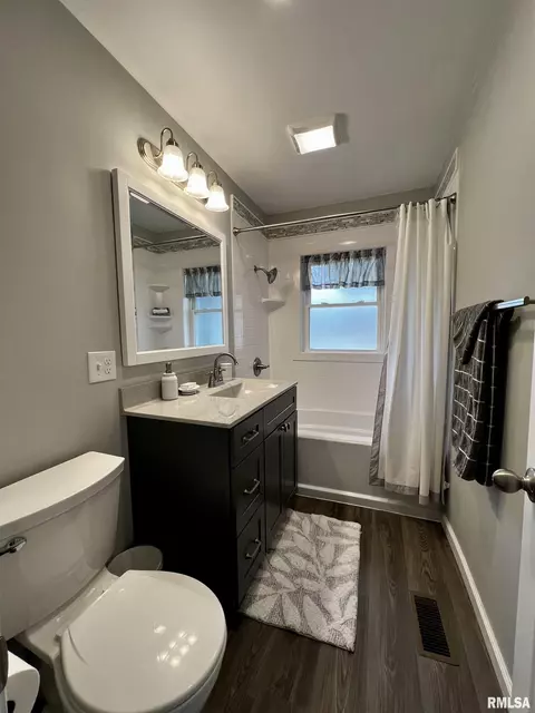 422 E Franklin St, Macomb, IL 61455 photo 15
