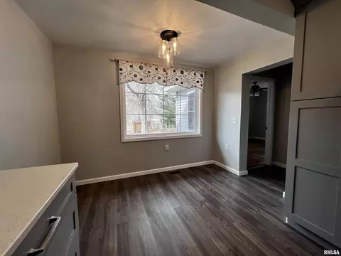 422 E Franklin St, Macomb, IL 61455 photo 13