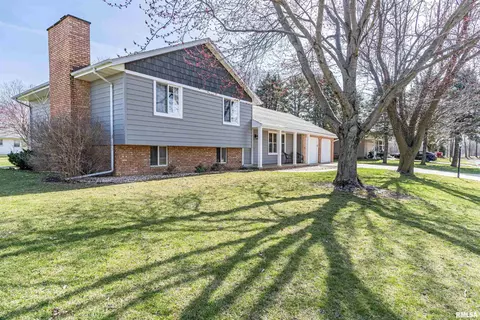 207 Conrad St, Henry, IL 61537 photo 2