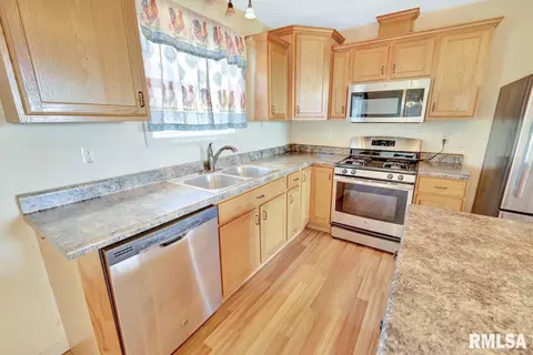10025 W Maple Ridge St, Mapleton, IL 61547 photo 9