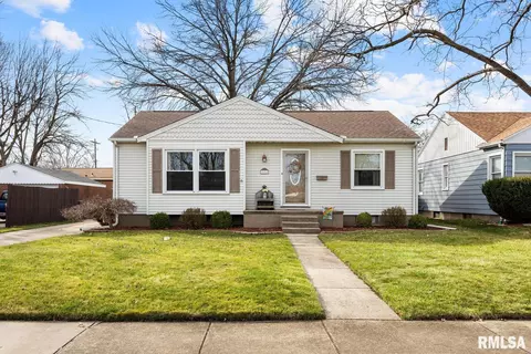 908 Jefferson St, Pekin, IL 61554