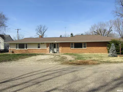 600 W Euclid Ave, Lewistown, IL 61542