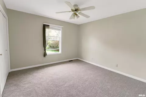 2111 W Murphy Dr, Dunlap, IL 61525 photo 23