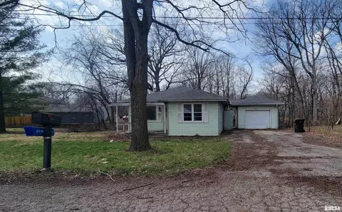 233 Belaire Ct, East Peoria, IL 61611