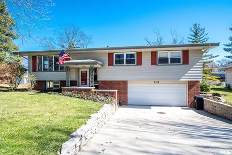 2512 S Daycor Dv, Peoria, IL 61607