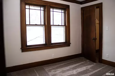 311 E James St, Eureka, IL 61530 photo 37