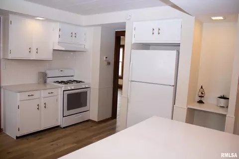 311 E James St, Eureka, IL 61530 photo 26
