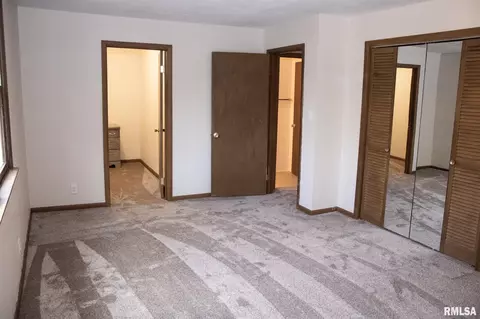311 E James St, Eureka, IL 61530 photo 44