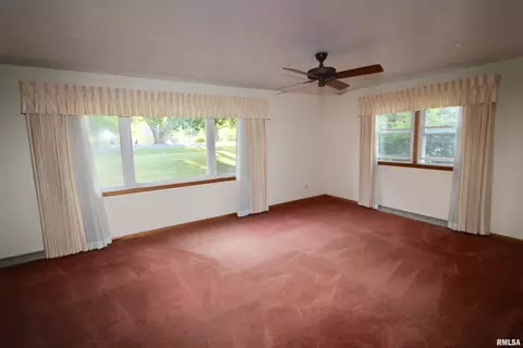 1613 Kickapoo St, Peoria, IL 61604 photo 6