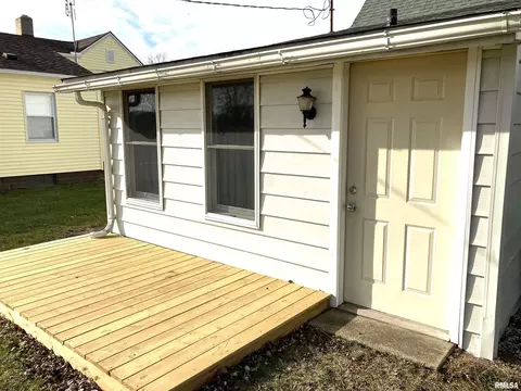 753 S 3rd Ave, Canton, IL 61520 photo 5